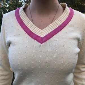 ✫   Cute v neck sweater with cool texture